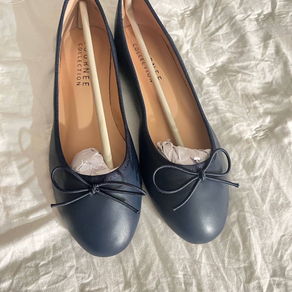 Journee Collection Dark Blue Bow Flats